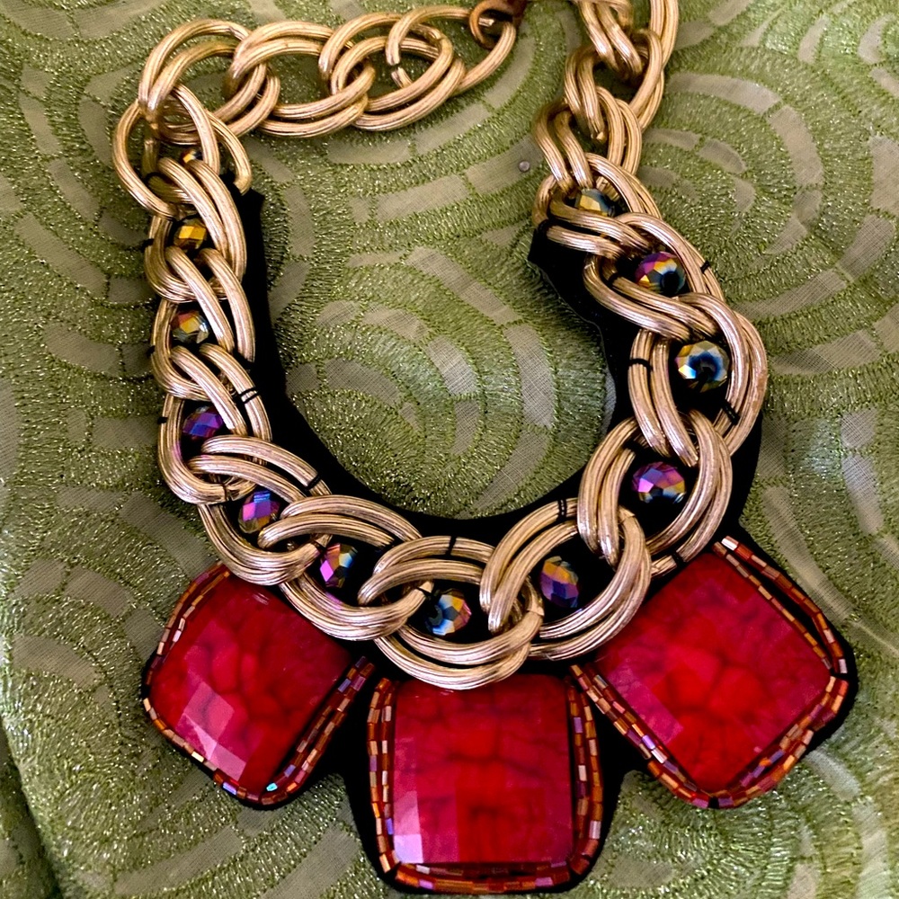 Necklace fashionable red and rose gold